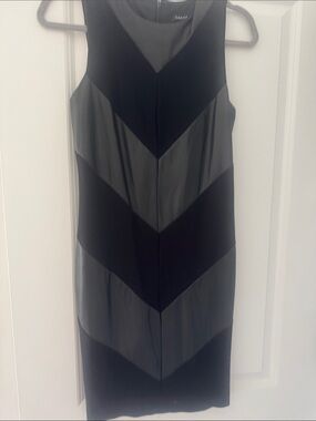 Cache XXS Dress